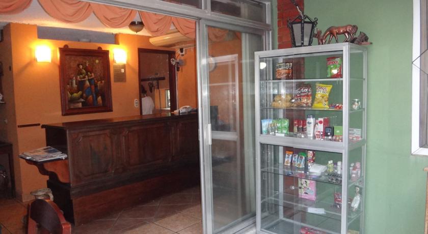 Imagen de los interiores del Hotel Suites Los Jicaros. Foto 8