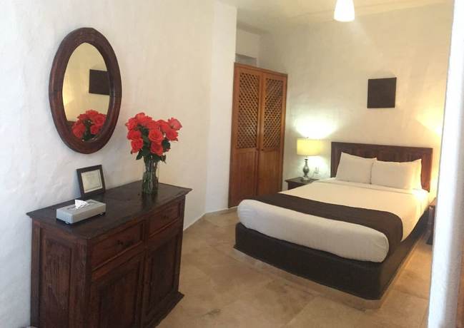 Imagen de la habitación del Hotel Suites Mar Elena. Foto 3