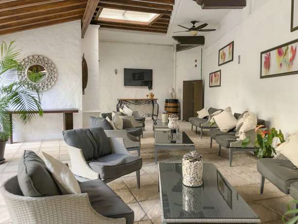 Imagen de los interiores del Hotel Suites Mar Elena. Foto 20