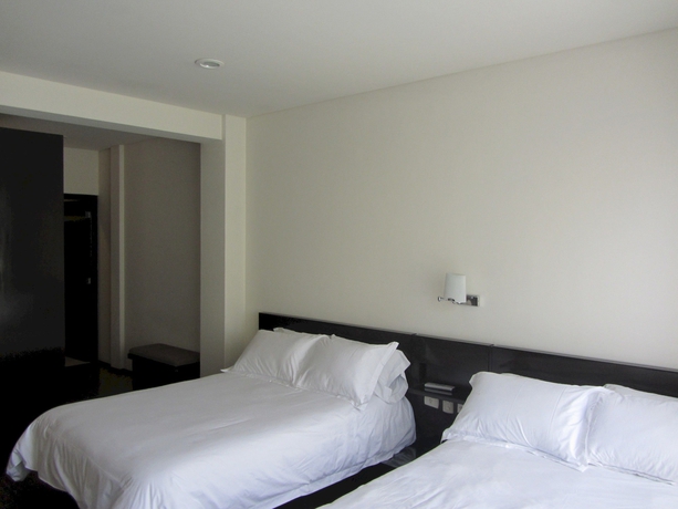 Imagen de la habitación del Hotel Suites Masliah. Foto 5