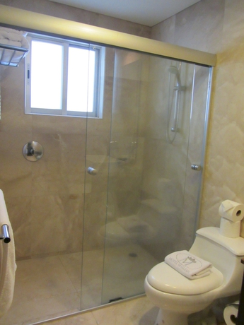 Imagen de la habitación del Hotel Suites Masliah. Foto 10