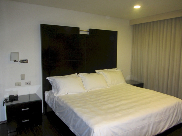 Imagen de la habitación del Hotel Suites Masliah. Foto 12