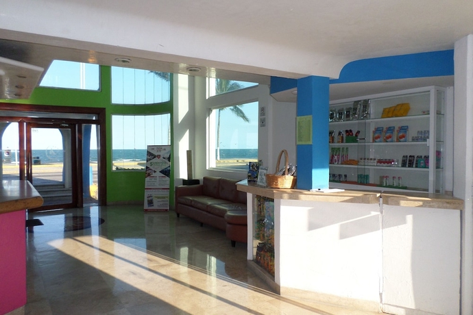 Imagen de los interiores del Hotel Suites Mediterraneo. Foto 18