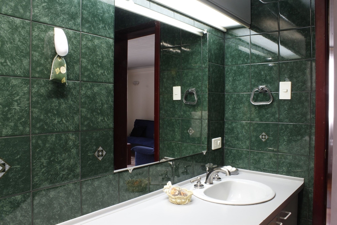 Imagen de la habitación del Hotel Suites Metropoli. Foto 3