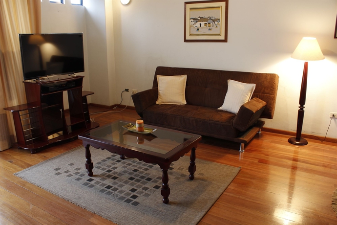 Imagen de los interiores del Hotel Suites Metropoli. Foto 14