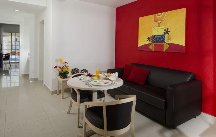 Imagen de la habitación del Hotel Suites Mexico Plaza Campestre. Foto 4