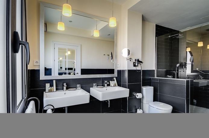 Imagen de la habitación del Hotel Suites Murillo Alcazar. Foto 5