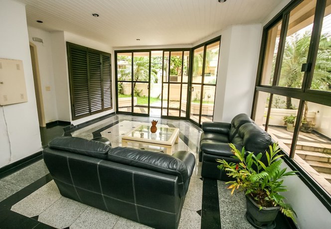 Imagen de los interiores del Hotel Suites Natalia Enseada. Foto 19