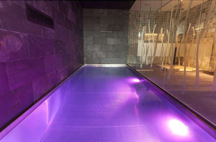 Imagen de los interiores del Hotel Suites Natura Mas Tapiolas. Foto 17