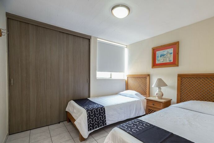 Imagen general del Hotel Suites Navata. Foto 2