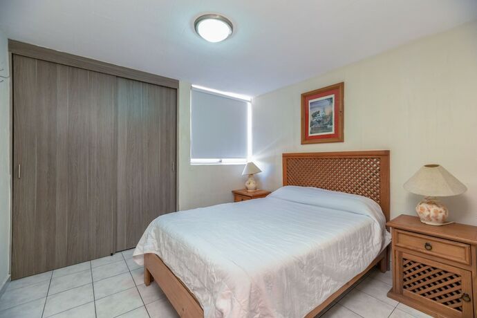 Imagen general del Hotel Suites Navata. Foto 13