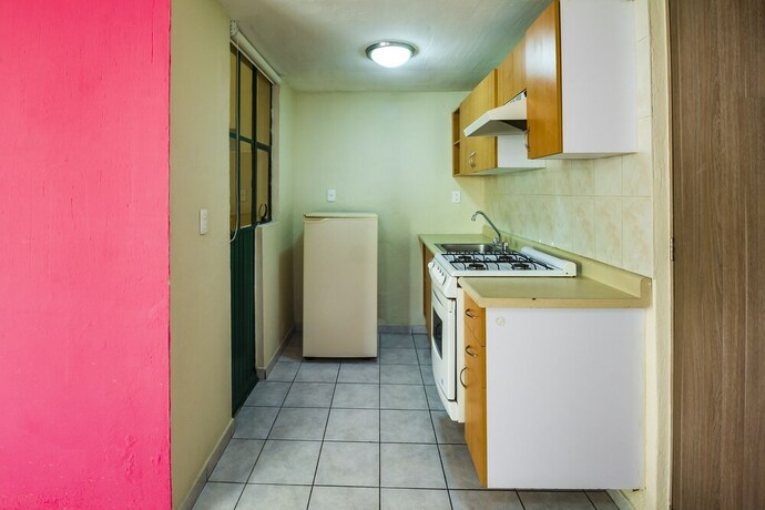 Imagen de la habitación del Hotel Suites Navata. Foto 29