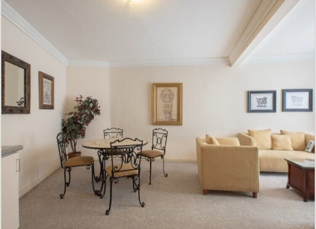 Imagen de la habitación del Hotel Suites Newton. Foto 8