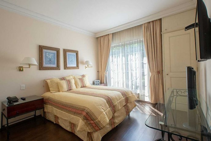 Imagen de la habitación del Hotel Suites Newton. Foto 10