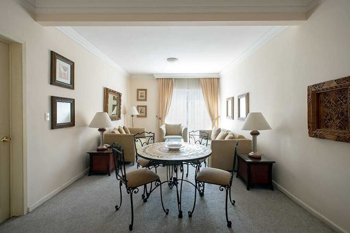 Imagen de la habitación del Hotel Suites Newton. Foto 16