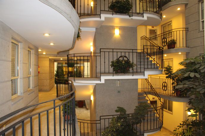 Imagen del bar/restaurante del Hotel Suites Obelisk. Foto 4