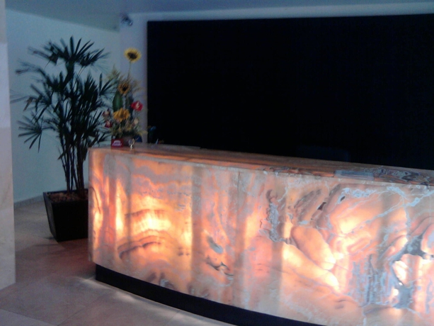 Imagen de los interiores del Hotel Suites Parioli. Foto 8