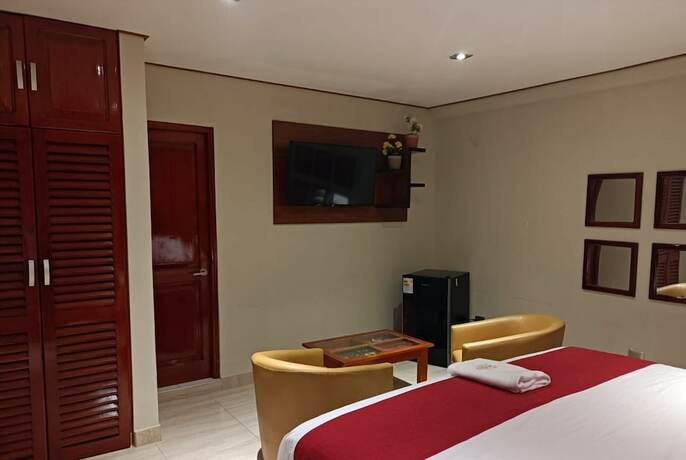 Imagen de la habitación del Hotel Suites Pucallpa. Foto 4