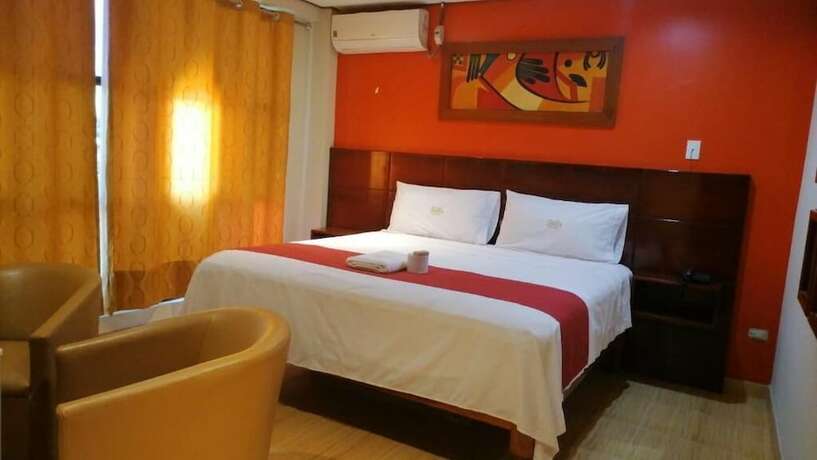 Imagen de la habitación del Hotel Suites Pucallpa. Foto 6