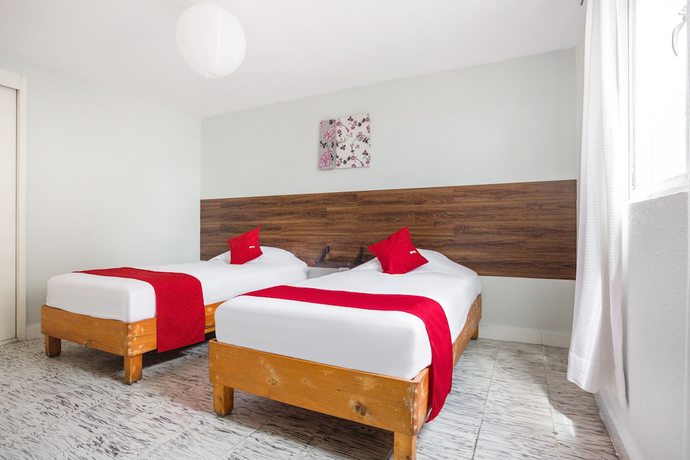 Imagen de la habitación del Hotel Suites Puebla. Foto 4