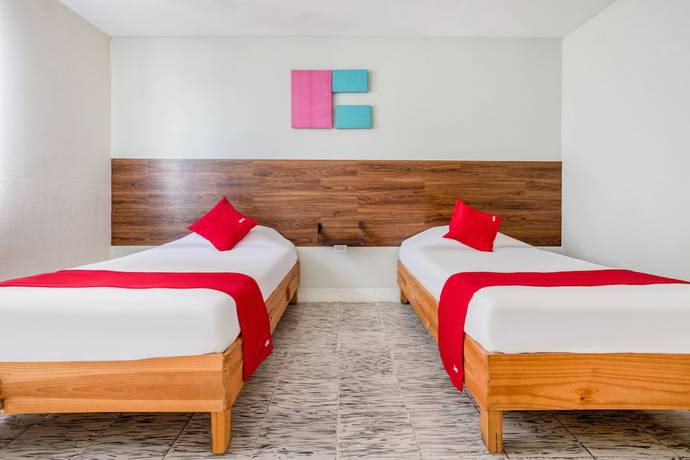 Imagen de la habitación del Hotel Suites Puebla. Foto 6