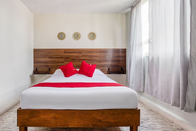 Imagen de la habitación del Hotel Suites Puebla. Foto 9