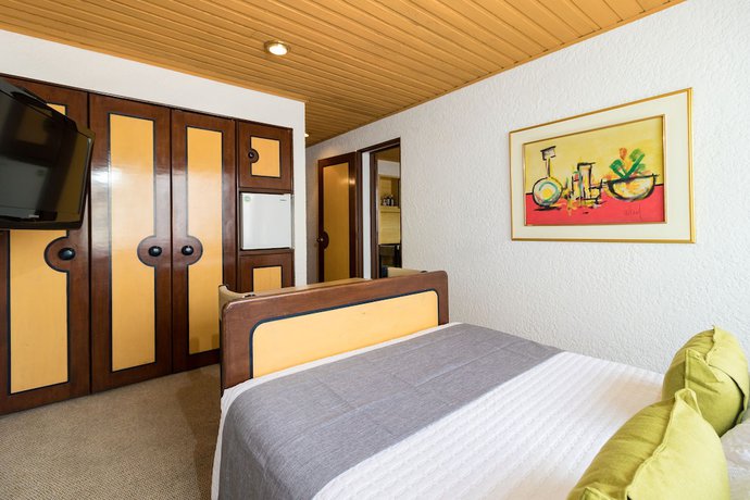 Imagen de la habitación del Hotel Suites Real 97. Foto 4