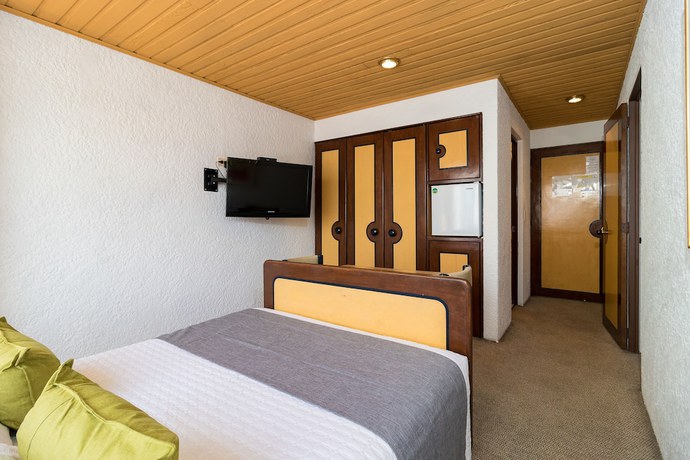 Imagen de la habitación del Hotel Suites Real 97. Foto 15