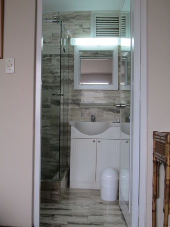 Imagen de los interiores del Hotel Suites Real. Foto 16