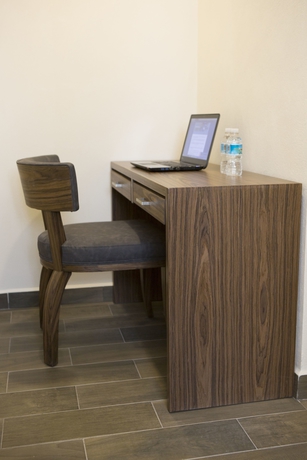 Imagen de los interiores del Hotel Suites Rio Elba. Foto 19