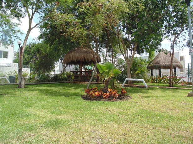 Imagen de los exteriores del Hotel Suites Riviera Maya. Foto 16