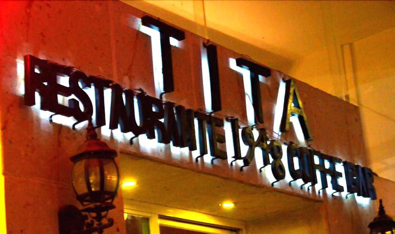 Imagen del bar/restaurante del Hotel Suites Santa Teresa. Foto 9