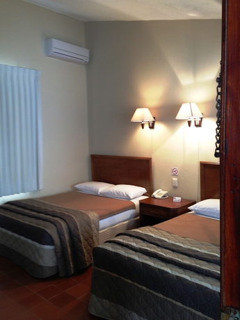 Imagen de la habitación del Hotel Suites Sina Cancún. Foto 3