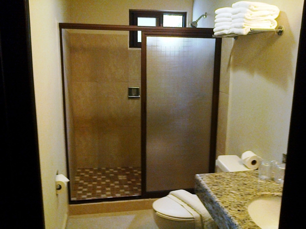 Imagen de la habitación del Hotel Suites Sina Cancún. Foto 4