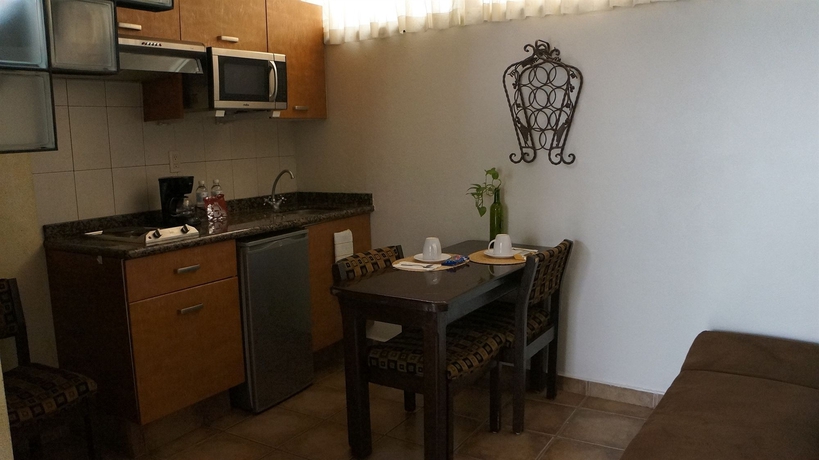 Imagen de la habitación del Hotel Suites Sofia. Foto 4