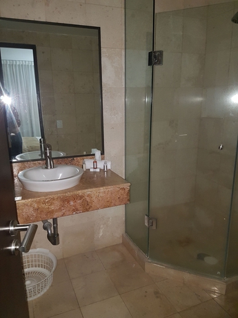 Imagen de la habitación del Hotel Suites Teca Once. Foto 17