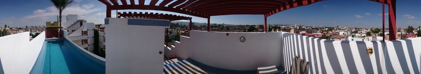 Imagen de los exteriores del Hotel Suites Tg. Foto 12