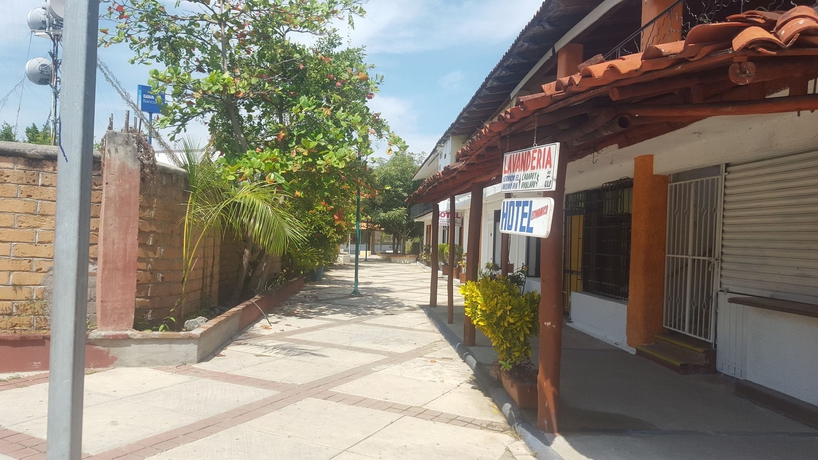 Imagen general del Hotel Suites Tropicana Ixtapa. Foto 2