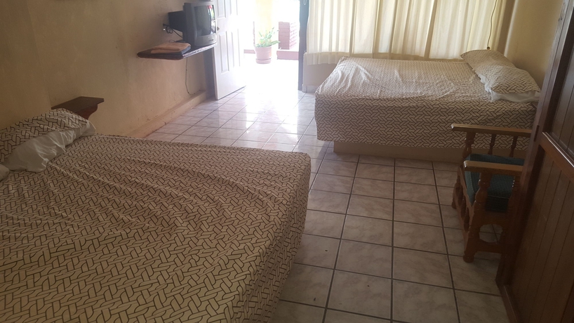 Imagen de la habitación del Hotel Suites Tropicana Ixtapa. Foto 9