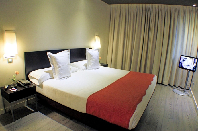 Imagen de la habitación del Hotel Suites Viena Plaza De España. Foto 2