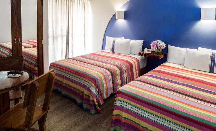 Imagen de la habitación del Hotel Suites Villasol. Foto 8