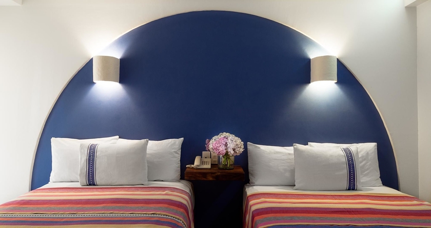 Imagen de la habitación del Hotel Suites Villasol. Foto 9