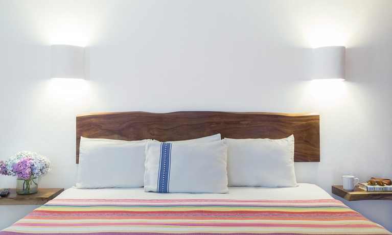 Imagen de la habitación del Hotel Suites Villasol. Foto 12