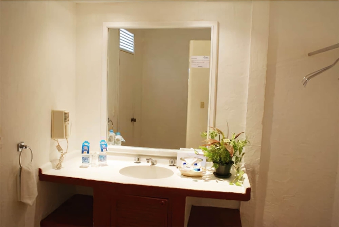 Imagen de la habitación del Hotel Suites Villasol. Foto 14