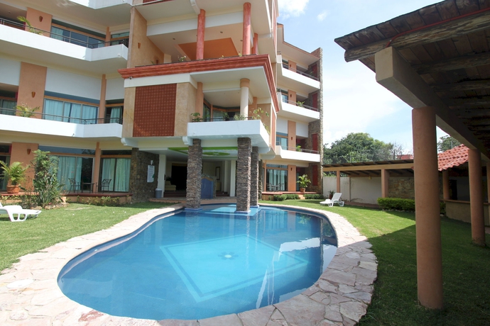 Imagen de los exteriores del Hotel Suites Xadani. Foto 9