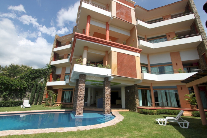Imagen de los exteriores del Hotel Suites Xadani. Foto 12