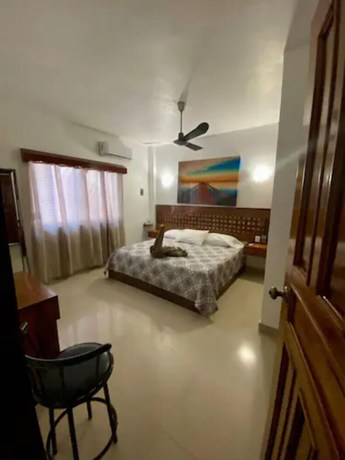 Imagen de la habitación del Hotel Suites Ximajo. Foto 4