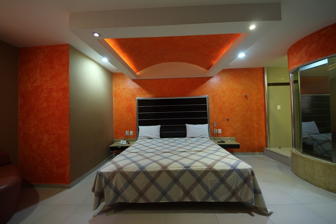 Imagen de la habitación del Hotel Suites Xiu. Foto 15