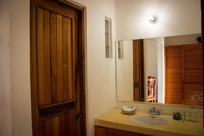 Imagen de la habitación del Hotel Suites and Punta Esmeralda. Foto 2