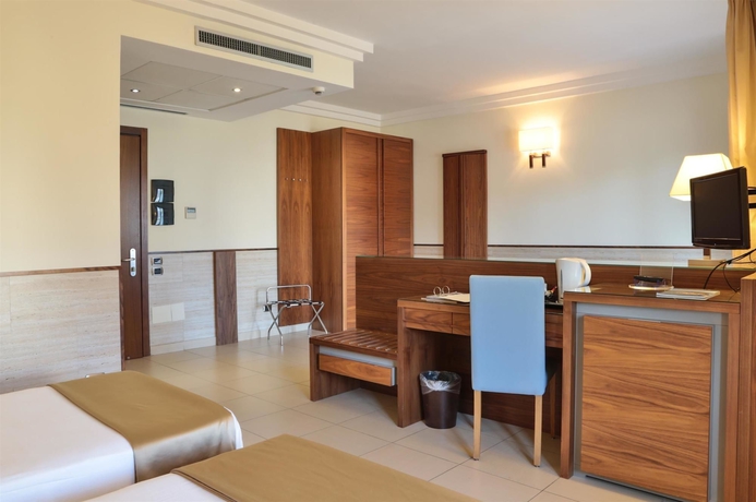 Imagen de la habitación del Hotel Suites and Residence Napoli. Foto 16